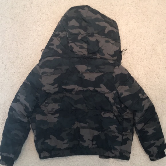 NEW Garage camo puffer - Picture 10 of 11